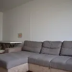 Spacious 1 Bedroom Apartment Near Parc Andre Citroen